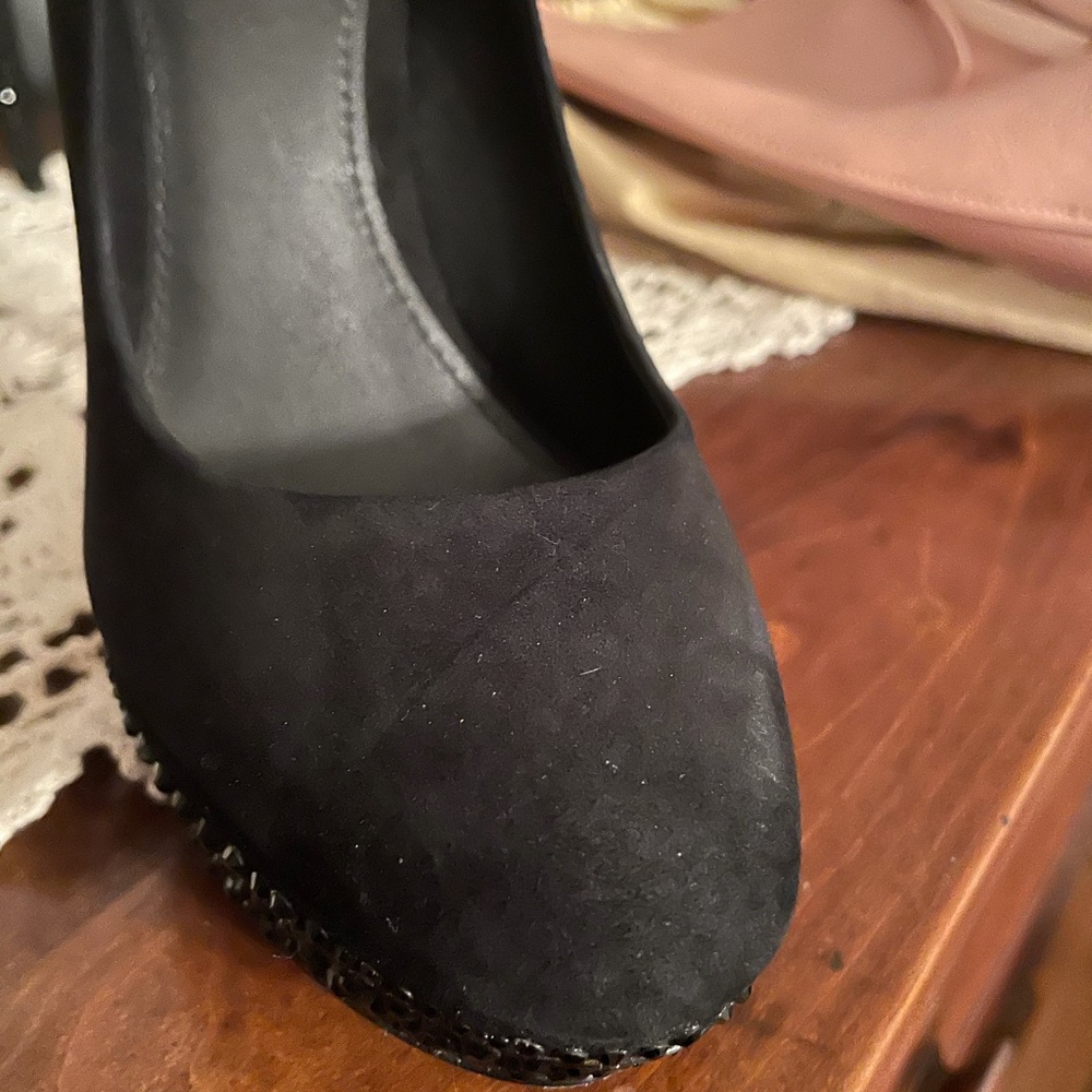 Brian Atwood 38.5/8 black crystal heels. Size 8 - Picture 5 of 16